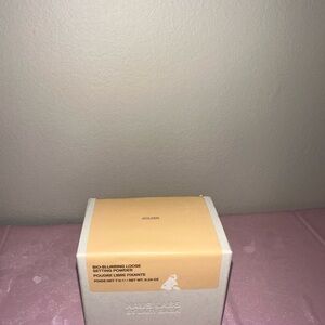 Haus Labs Bio-Blurring Loose Setting Powder in Golden